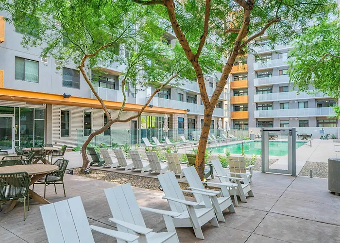 Rooseveltrow Dt Gympoolparkingbalconywdclean Phoenix