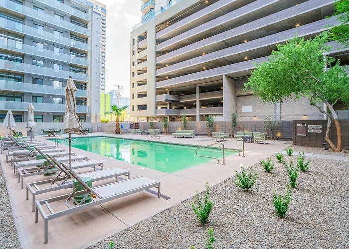 Rooseveltrow Dt Gympoolparkingbalconywdclean *